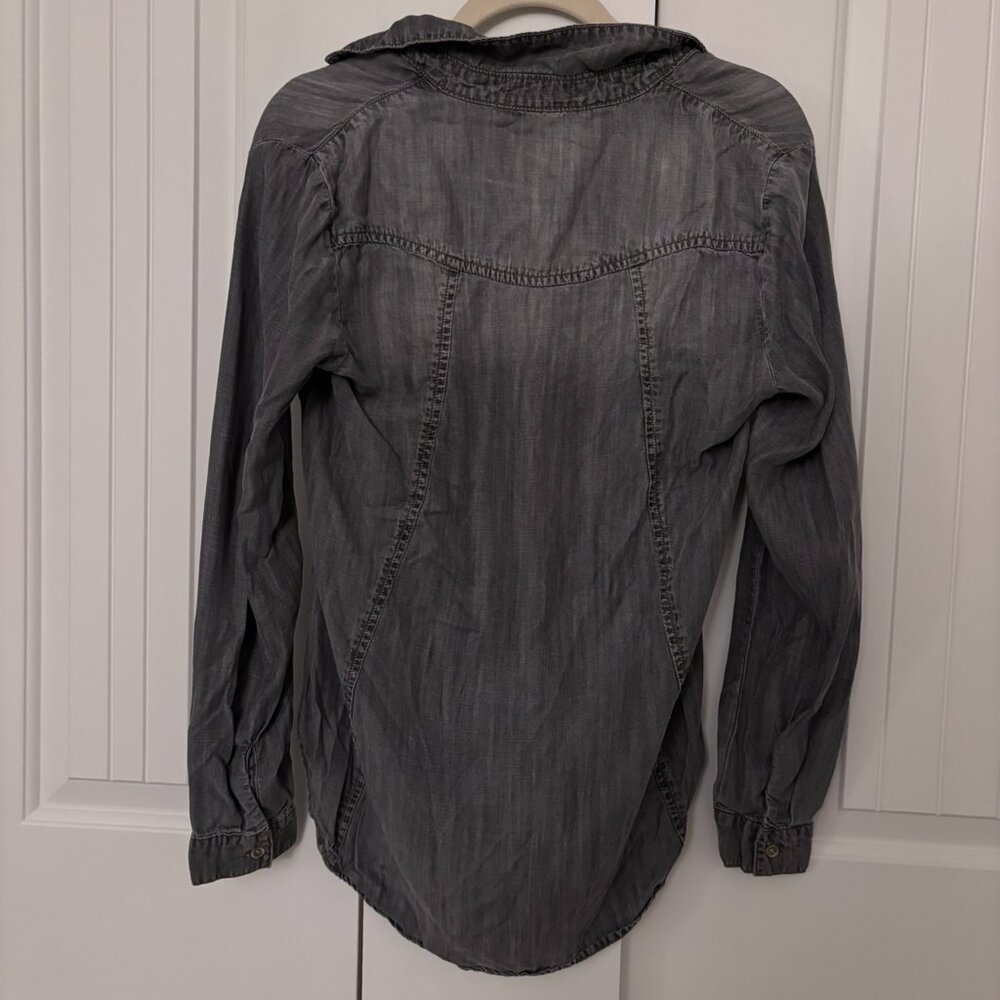 Cloth and stone button up - Picture 3 of 3
